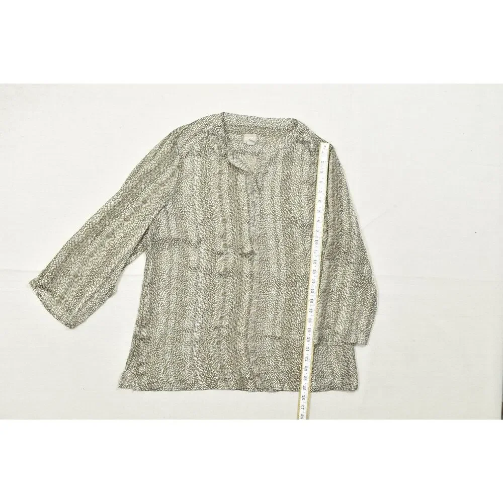 Chico's Size 2 Large Olive Green White Abstract Print Button V-Neck 3/4 Sleeve P